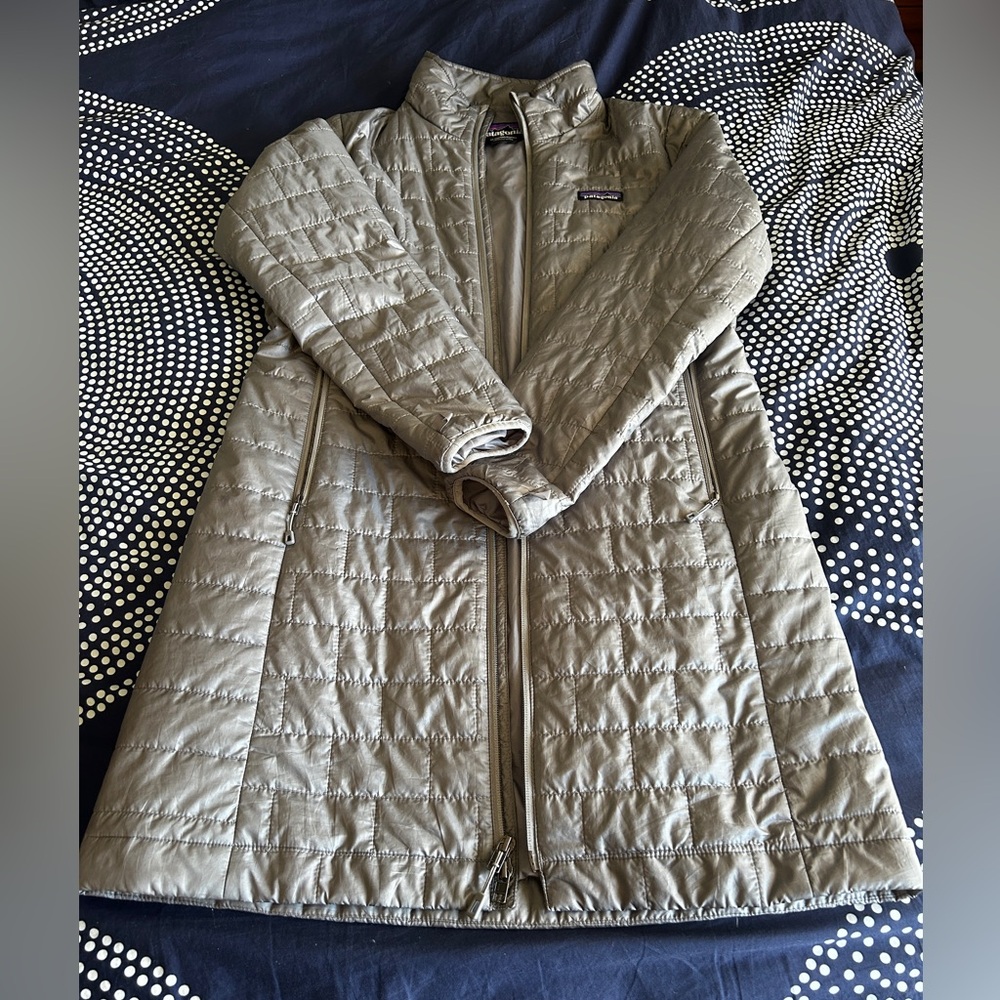 Patagonia Women’s Nano Puff Parka EUC